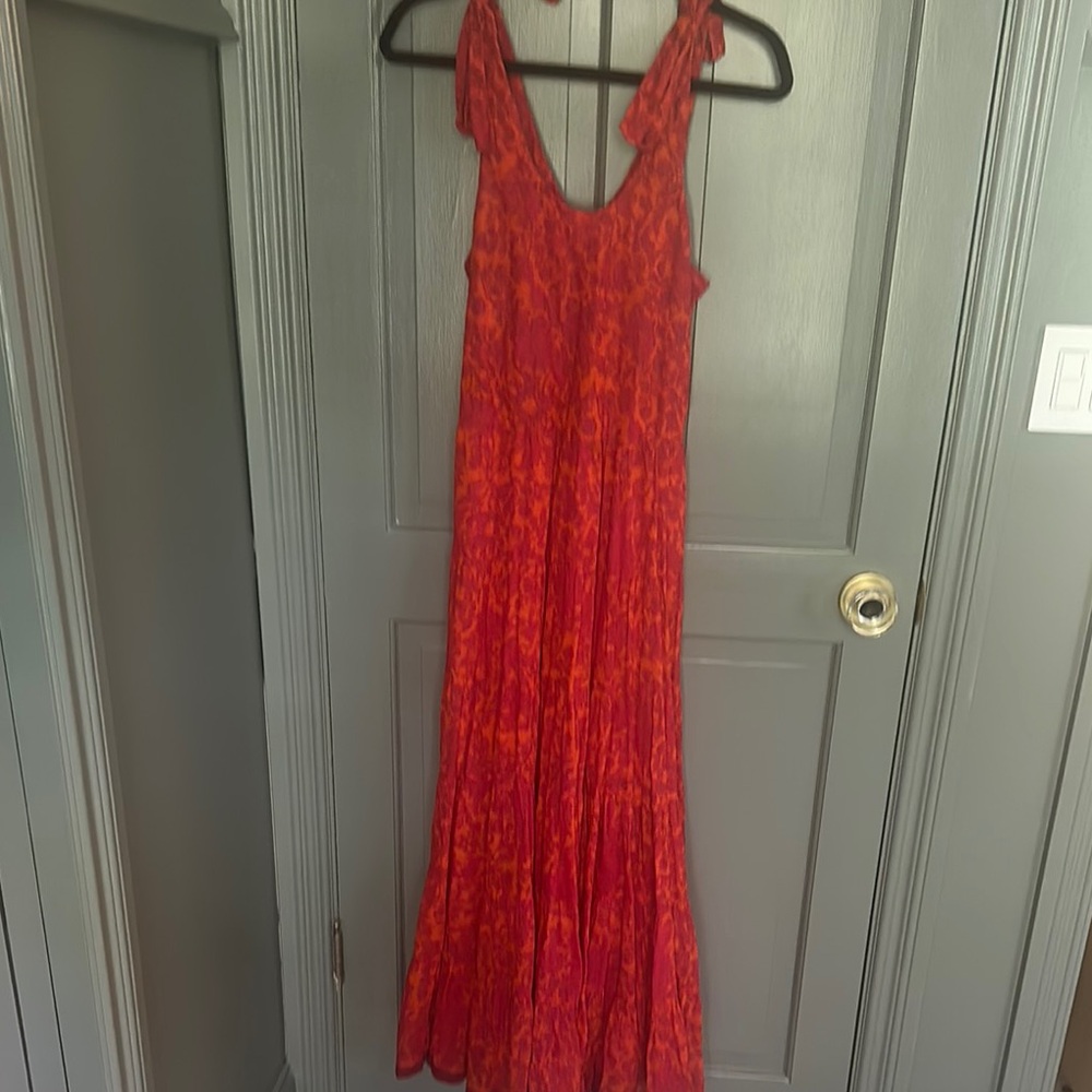 Elegant Red Sleeveless Dress